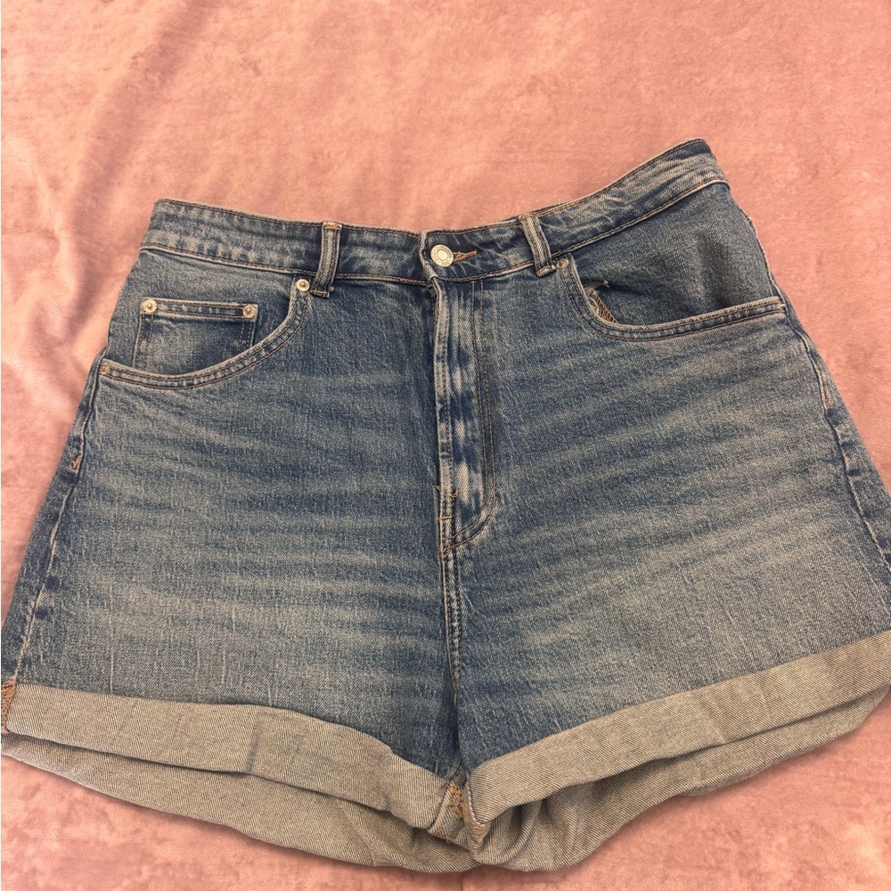Zara Light Blue Rolled-Hem Denim Shorts Size 10